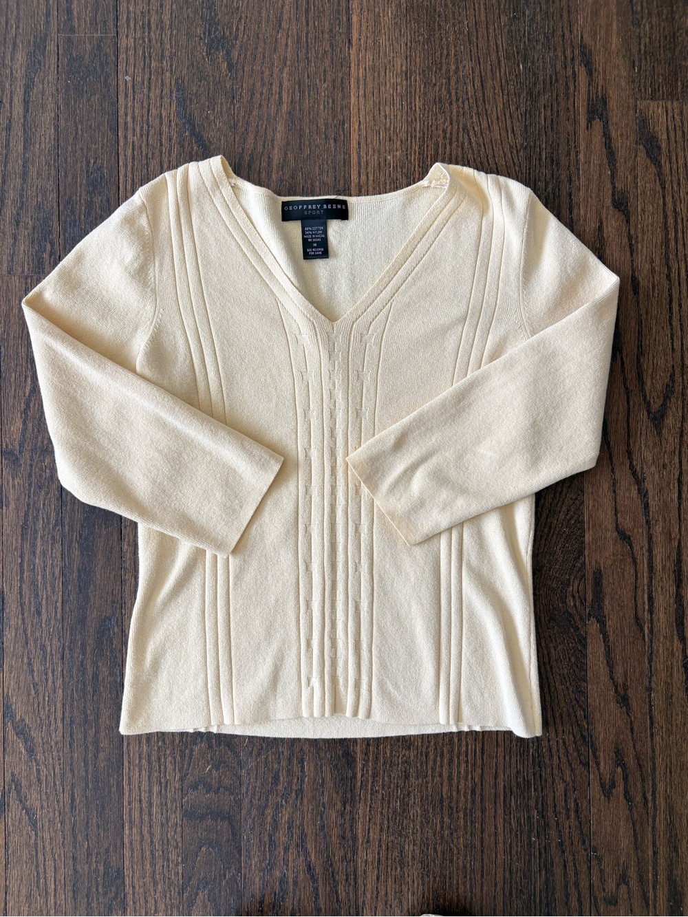 Geoffrey Beene Cream V-Neck Pullover Top